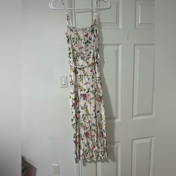 Dynamite Floral Midi Wrap Dress - Picture 4 of 4